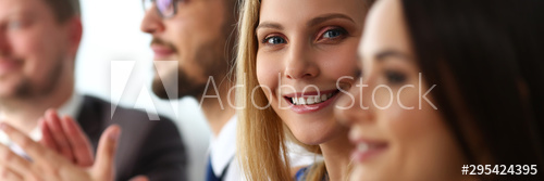 500_F_295424395_rXKidbypJU6bWq4d39GrX7aVe7Lz1N6j